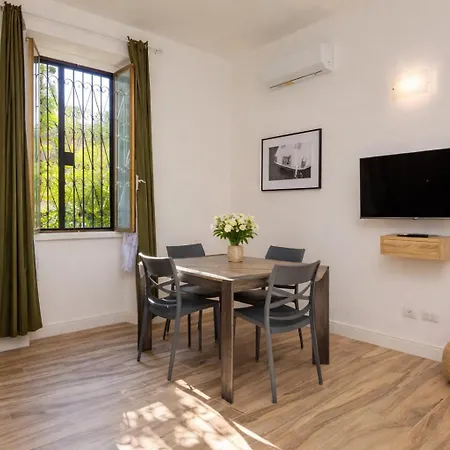 Casa Di Azzurra * Rome